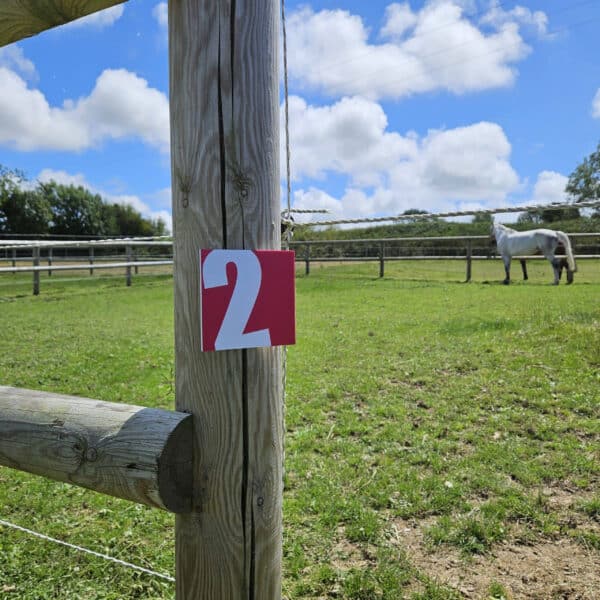 Plaques numéro de box et paddock