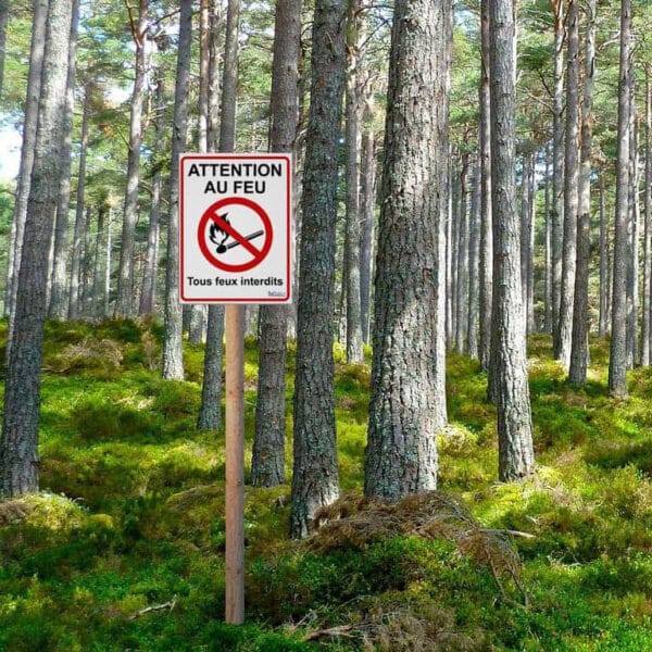 Panneau "Attention au feu" Panneau "Attention au feu"