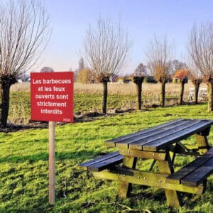 Panneau “Barbecues et Feux interdits”
