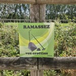 Panneau "Ramassez vos crottins"