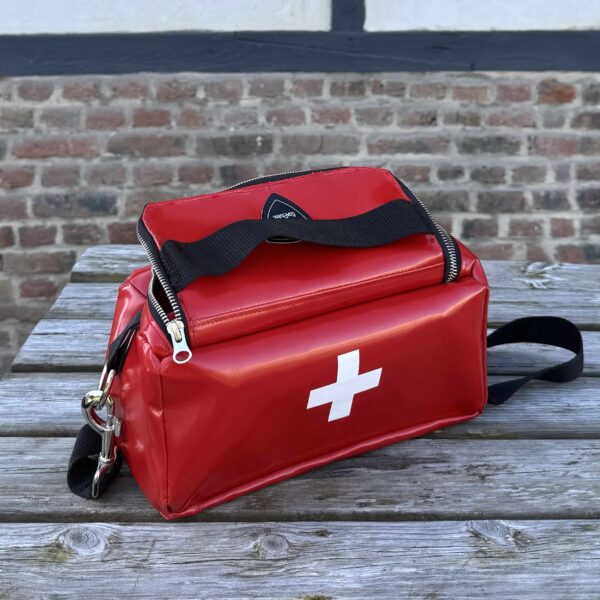 TROUSSE-DE-SECOURS-À-PHARMACIE