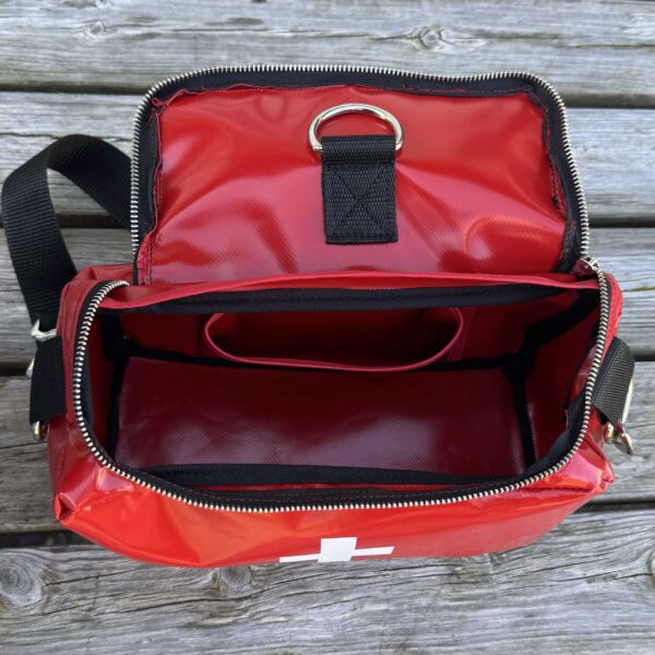 TROUSSE-DE-SECOURS-À-PHARMACIE