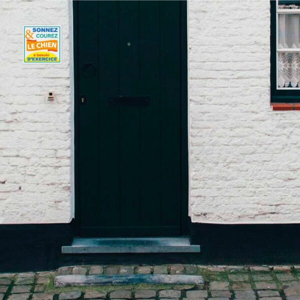 Panneau “Attention au chien” Panneau “Attention au chien”